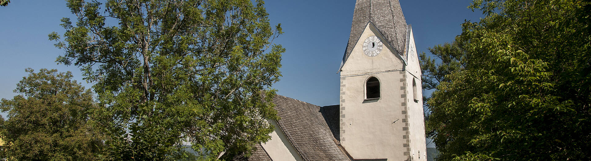 Grafenstein bei Klagenfurt am Wörthersee mit der Kirche St. Anna zu Saager