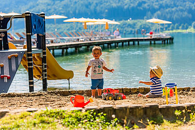 Klopeiner See Sonnelino Sonne_Kinder am Familiy Beach