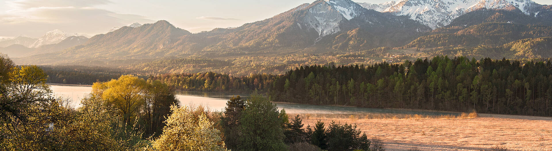 Faaker See mit Blick auf den Mittagskogel