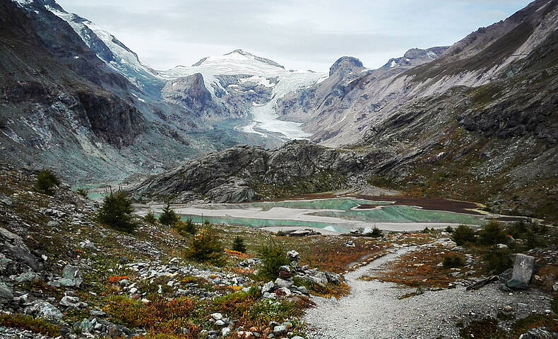 Der Anfang einer Zeitreise_verzauberte Landschaft