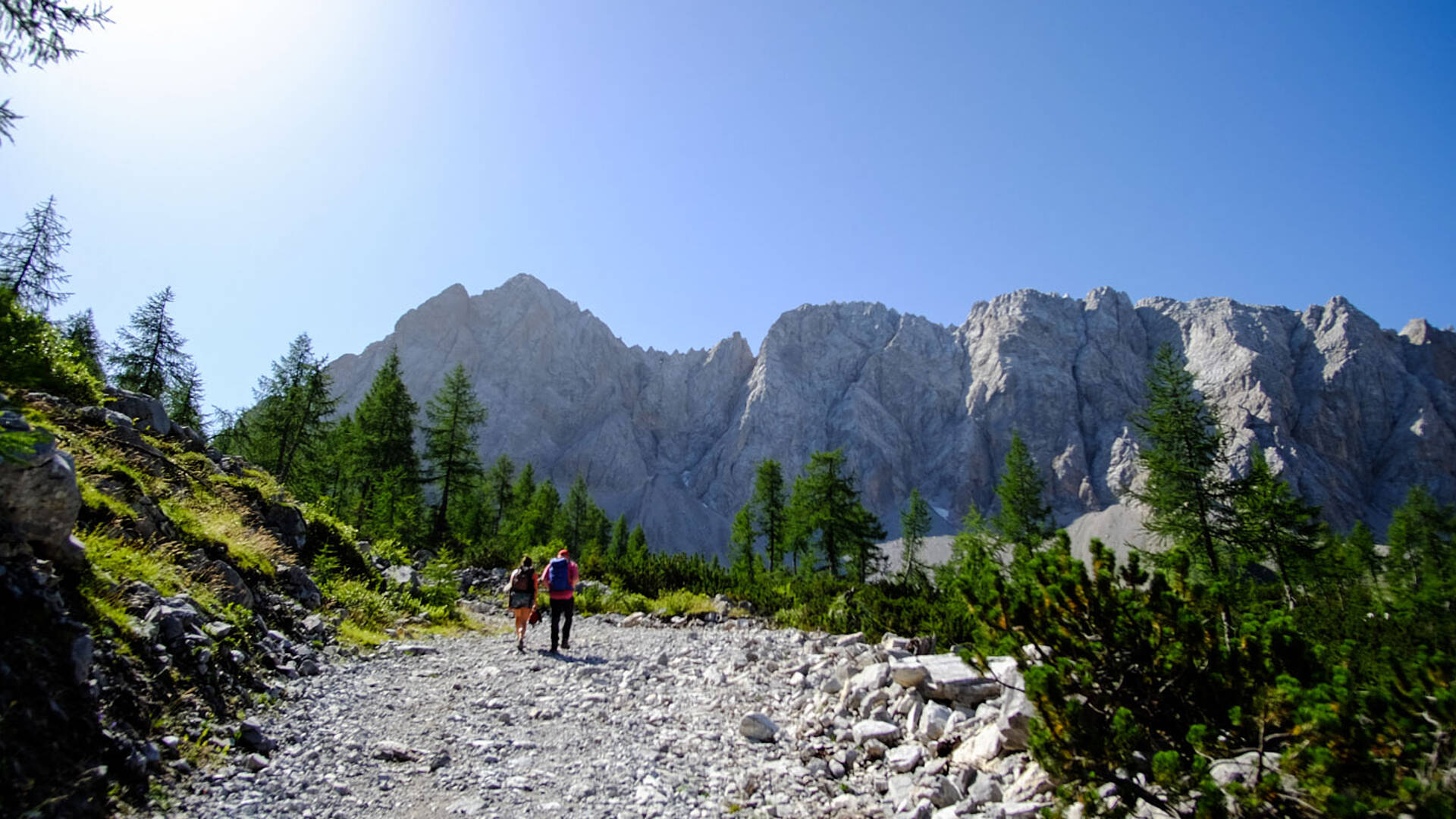 Entdeckungsreise Wolayersee Lesachtal_Aufstieg Blick auf Biegengebirge